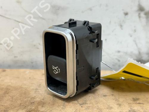 switch-mercedes-benz-cla-c118-2019-38821662 main image