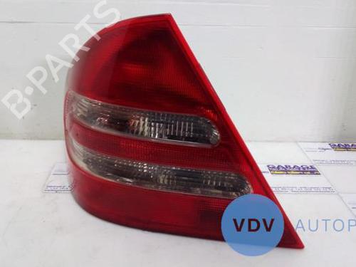 Used Left taillight MERCEDES-BENZ C-CLASS (W203) C 200 CDI (203.004) (116 hp) 25942196