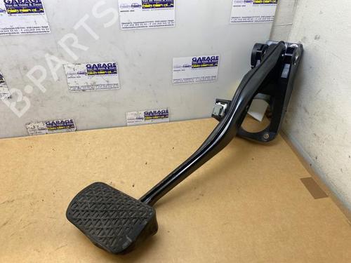 break-pedal-mercedes-benz-gla-class-x156-2013-2014-2015-2016-2017-2018-2019-2020-2021-2022-38842675 main image