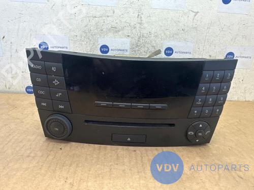 Used Radio MERCEDES-BENZ E-CLASS (W211) E 200 CDI (211.004) (102 hp) 25974351