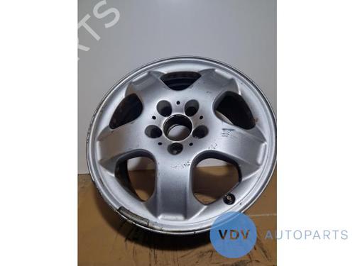 Używane Felga MERCEDES-BENZ M-CLASS (W163) ML 270 CDI (163.113) (163 hp) 25971629