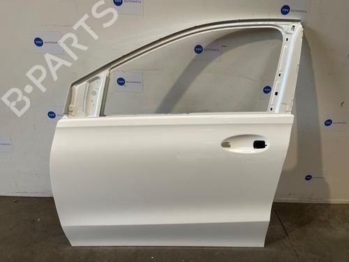 left-front-door-mercedes-benz-b-class-sports-tourer-w247-2018-38818672 main image