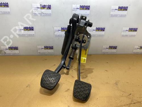 Used Break pedal Break pedal MERCEDES-BENZ E-CLASS Coupe (C124) E 220 (124.042) (150 hp) 38848075 38848075