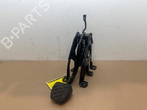 Used Break pedal Break pedal 38825536 38825536