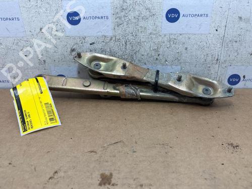 Used Hinge/Door check strap Hinge/Door check strap MERCEDES-BENZ 190 (W201) E 2.0 (201.024) (122 hp) 38831492 38831492