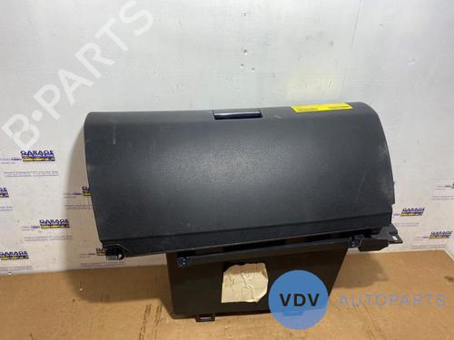 Used Glove box MERCEDES-BENZ A-CLASS (W169) A 150 (169.031, 169.331) (95 hp) 25953980