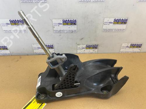 gear-lever-mercedes-benz-a-class-w176-2012-2013-2014-2015-2016-2017-2018-38849348 main image