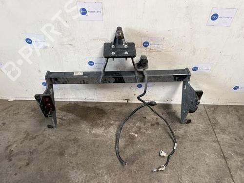 tow-ballmechanism-mercedes-benz-x-class-470-2017-2018-2019-2020-38829281 main image