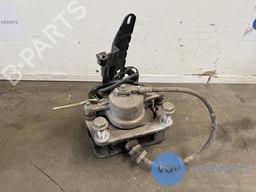 Used Right front brake caliper MERCEDES-BENZ CLA Shooting Brake (X118) CLA 180 d (118.610) (116 hp) 25963080