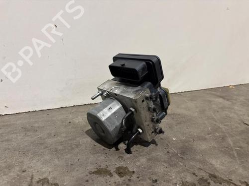 Used ABS pump ABS pump MERCEDES-BENZ GLA-CLASS (X156) GLA 180 (156.942) (122 hp) 38821975 38821975