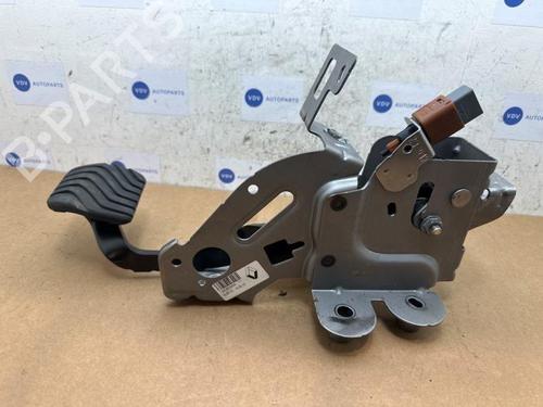 Used Break pedal Break pedal 38833170 38833170