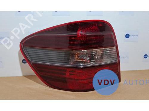 Used Left taillight MERCEDES-BENZ M-CLASS (W164) ML 320 CDI 4-matic (164.124, 164.125, 164.122) (211 hp) 25941782
