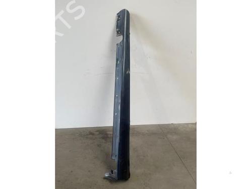 Used Right sideskirt Right sideskirt 38827956 38827956