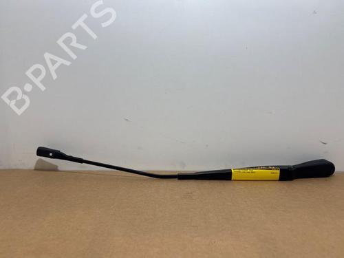 front-windshield-wiper-arm-mercedes-benz-cla-shooting-brake-x118-2019-38828873 main image