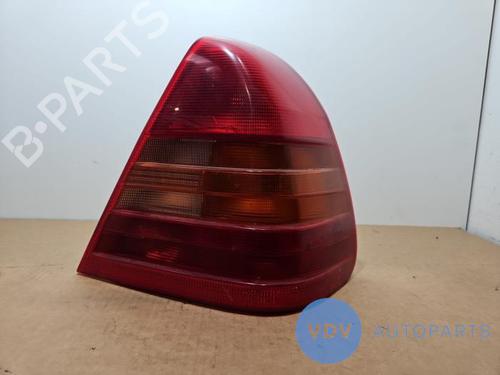 Used Right taillight MERCEDES-BENZ C-CLASS (W202) C 200 CDI (202.134) (102 hp) 27466868