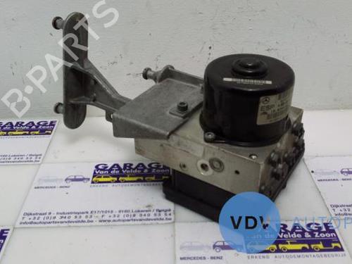 Used Electronic module MERCEDES-BENZ C-CLASS Coupe (CL203) C 180 Kompressor (203.746) (143 hp) 25941132