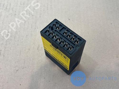 Used Electronic sensor MERCEDES-BENZ 124 Saloon (W124) 230 E (124.023) (136 hp) 26405474