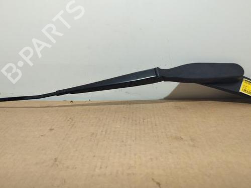 front-windshield-wiper-arm-mercedes-benz-eqe-suv-x294-2022-38816580 main image