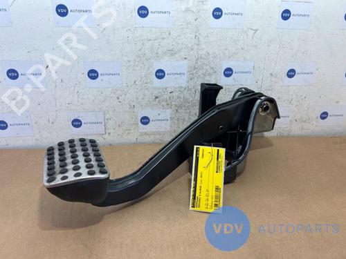 Used Break pedal MERCEDES-BENZ E-CLASS (W212) E 200 (212.034) (184 hp) 27334468