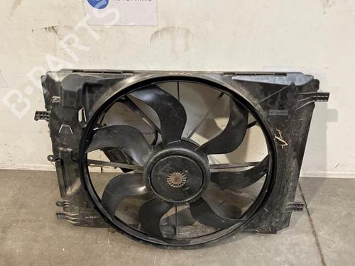 Used Radiator fan Radiator fan MERCEDES-BENZ GLA-CLASS (X156) GLA 220 CDI 4-matic (156.905) (170 hp) 38837848 38837848