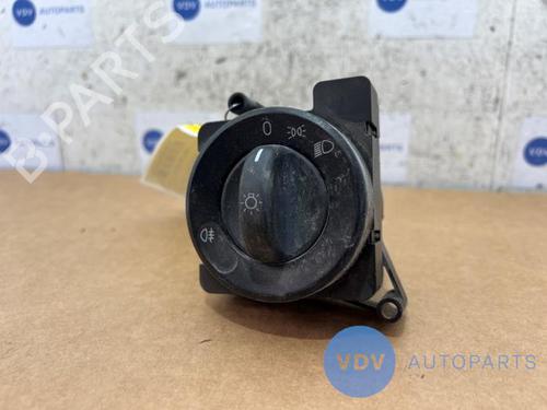 Used Headlight switch MERCEDES-BENZ SPRINTER 3,5-t Van (B906) 310 CDI (906.631, 906.633, 906.635, 906.637) (95 hp) 25975681