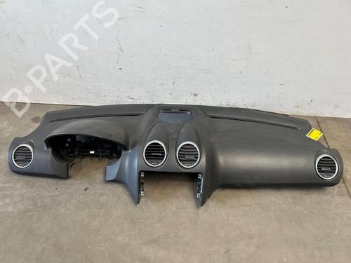Used Dashboard Dashboard 38817000 38817000