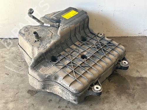 Used AdBlue tank AdBlue tank MERCEDES-BENZ C-CLASS T-Model (S205) C 300 de (205.213) (306 hp) 40454051 40454051