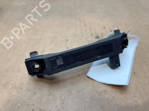 antennabase-mercedes-benz-gla-h247-2020-38820353 main image