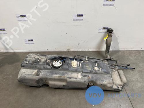 Used Fuel tank MERCEDES-BENZ C-CLASS (W205) C 200 BlueTEC / d (205.037) (136 hp) 25955301