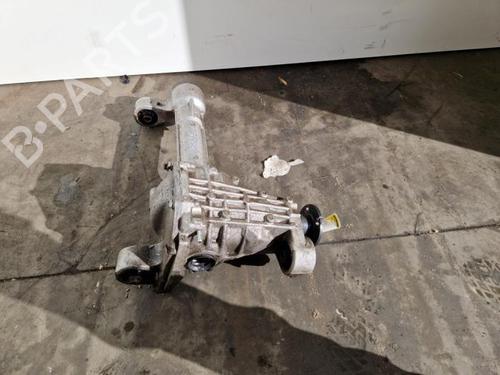 front-differential-mercedes-benz-x-class-470-2017-2018-2019-2020-38823527 main image