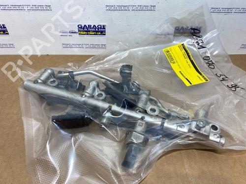 Used Injection rail Injection rail MERCEDES-BENZ C-CLASS (W204) C 180 CGI (204.049) (156 hp) 38853594 38853594