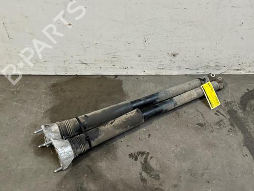 Used Left front shock absorber Left front shock absorber MERCEDES-BENZ CLA (C118) CLA 250 e (118.386) (218 hp) 38817351 38817351