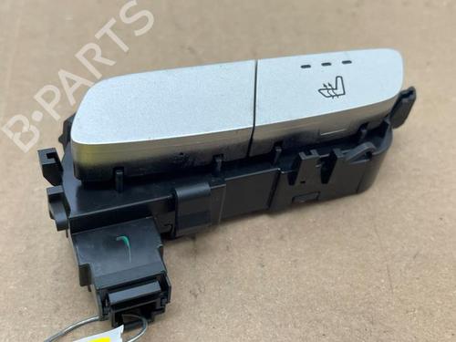 switch-mercedes-benz-cls-c257-2017-38824530 main image