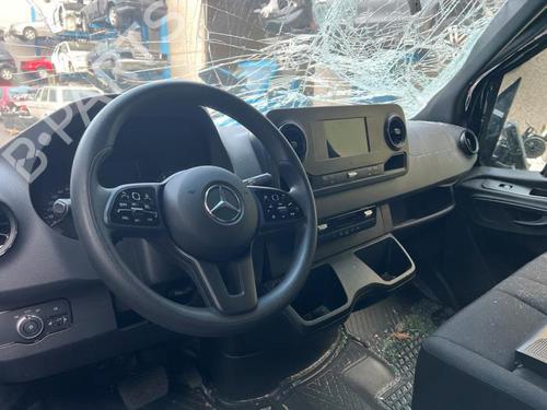 Right front seat MERCEDES-BENZ SPRINTER 3,5-t Van (B907, B910) 317 CDI RWD (907.631, 907.633, 907.635, 907.637) | BP38824403C16 - Image 9