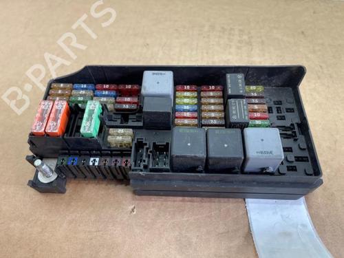 Used Fuse box Fuse box 38852384 38852384