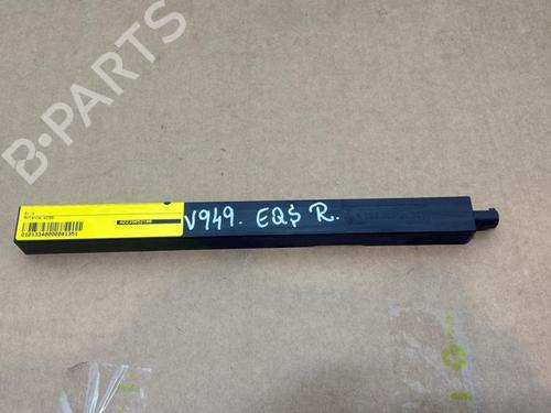 antennabase-mercedes-benz-eqs-suv-x296-2022-38827701 main image