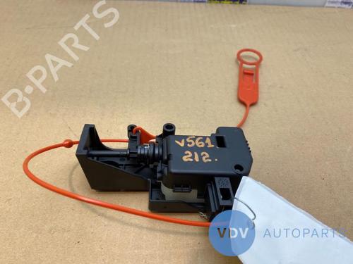 Used Fuel door actuator MERCEDES-BENZ E-CLASS (W212) E 220 CDI / BlueTEC (212.001, 212.002) (170 hp) 25958197