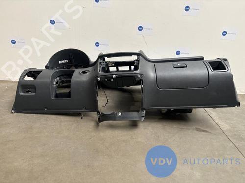 Used Dashboard MERCEDES-BENZ VITO / MIXTO Van (W639) 113 CDI (639.601, 639.603, 639.605) (136 hp) 25962324