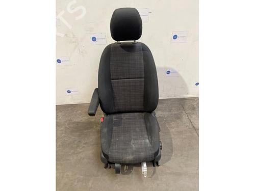 sde-venstre-fortil-mercedes-benz-vito-van-w447-2014-38832665 main image