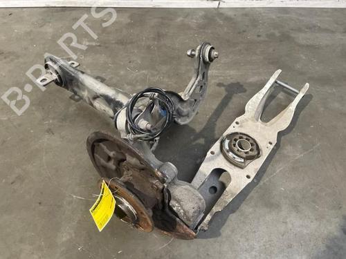 Used Left rear steering knuckle Left rear steering knuckle MERCEDES-BENZ A-CLASS (W176) AMG A 45 4-matic (176.052) (381 hp) 40483298 40483298