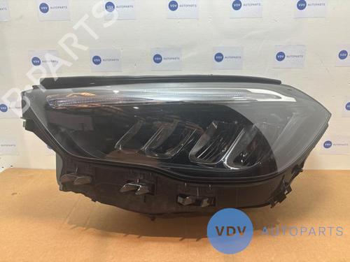 Venstre forlygte MERCEDES-BENZ GLA (H247) GLA 250 e (247.786) (160 hp) 25960458