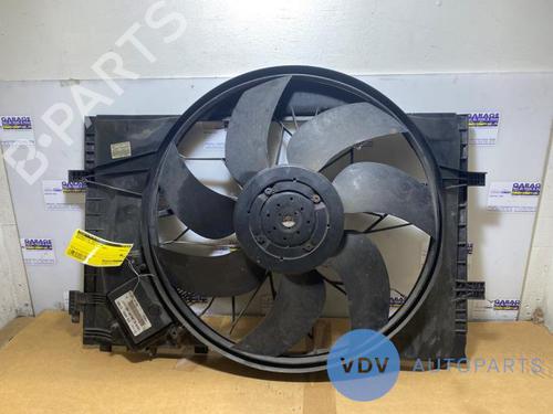 Køleventilator elektrisk MERCEDES-BENZ C-CLASS (W203) C 220 CDI (203.006, 203.008) (143 hp) 27461032
