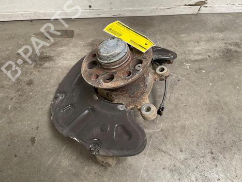 Used Left front steering knuckle Left front steering knuckle MERCEDES-BENZ GLK-CLASS (X204) 200 CDI (204.901) (136 hp) 38836844 38836844