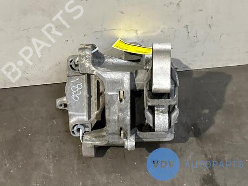 Used Gearbox mount MERCEDES-BENZ SPRINTER 3,5-t Van (B907, B910) 311 CDI (910.631, 910.633) (114 hp) 29848793