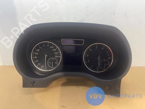 Used Display monitor MERCEDES-BENZ B-CLASS Sports Tourer (W246, W242) B 180 (246.242) (122 hp) 29525137