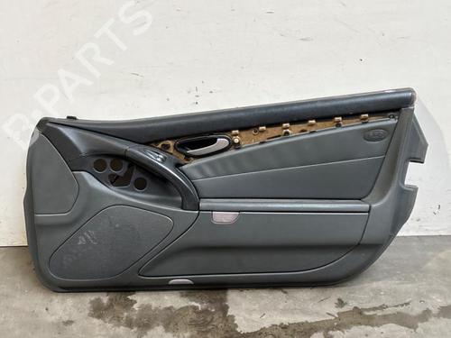 Høyre frontpanel Høyre frontpanel 38817747 38817747