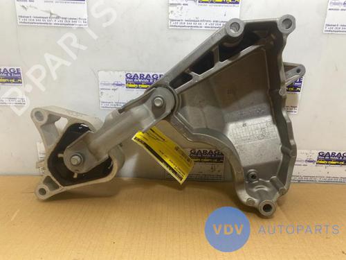 Gearbox mount MERCEDES-BENZ B-CLASS Sports Tourer (W246, W242) B 160 (246.241) | BP25953013M88