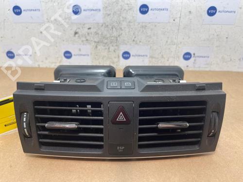 air-vent-mercedes-benz-c-class-w204-2007-2008-2009-2010-2011-2012-2013-2014-2015-38835131 main image