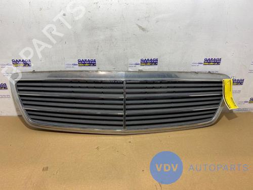 Used Grille MERCEDES-BENZ C-CLASS (W203) C 200 CDI (203.007) (122 hp) 25955469