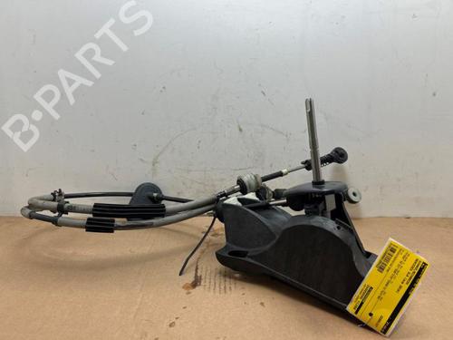 Used Gear lever Gear lever MERCEDES-BENZ GLA-CLASS (X156) GLA 200 CDI / d (156.908) (136 hp) 40284584 40284584